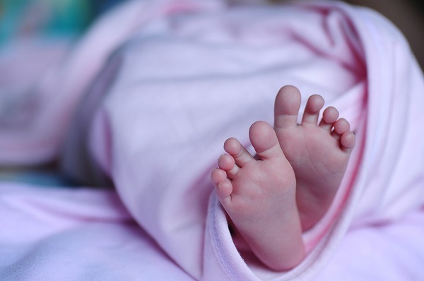 Pequeño de un mes se recupera del Covid-19 en el Pediátrico Acosta Ñu