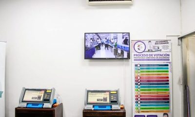 Habilitan máquinas de votación para capacitar en Terminal de Buses Asunción
