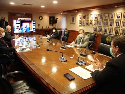 Corte decide que concurso notarial sea en otra fecha y formato papel