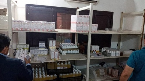 Clausuran local por elaborar medicamentos de manera clandestina