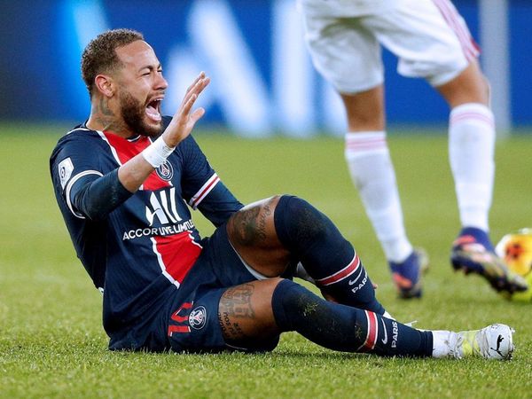 Neymar, baja para cuatro semanas, no jugará contra Barcelona