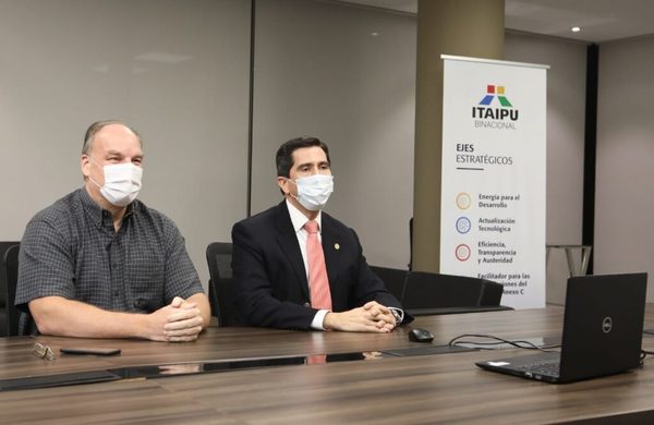 Federico A. González, en compañía de James Spalding, retoma contactos con Jeffrey Sachs para explorar en la generación de energías alternativas. | OnLivePy