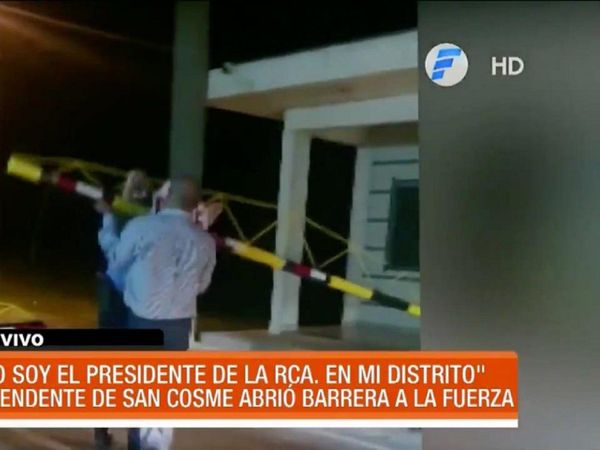 Intendente de San Cosme y Damián abre barrera a la fuerza