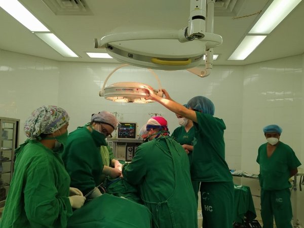 Realizan con éxito trasplante renal con donante cadavérico en Clínicas