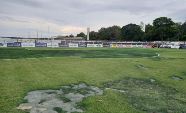 HOY / Cráteres en el Parque del Guairá obligan a postergar último juego de la fecha II