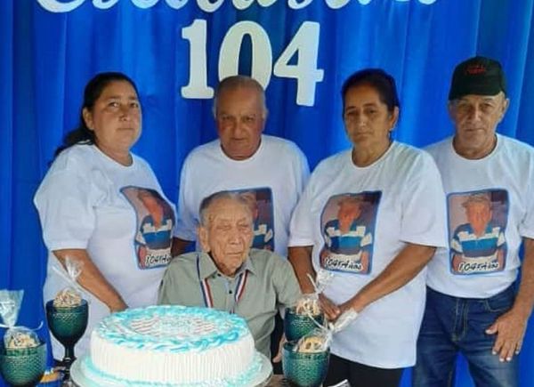 Los 104 años de la reliquia de Carapeguá - Nacionales - ABC Color