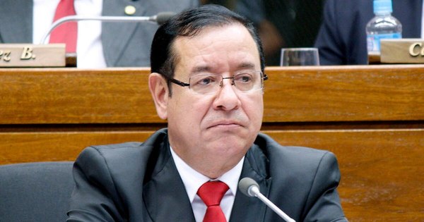 La Nación / Rechazan chicana de Miguel Cuevas