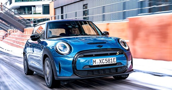 La Nación / Se alistan para la edición MINI Electric Collection