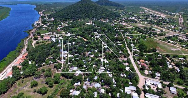 La Nación / Reclaman transporte e internet