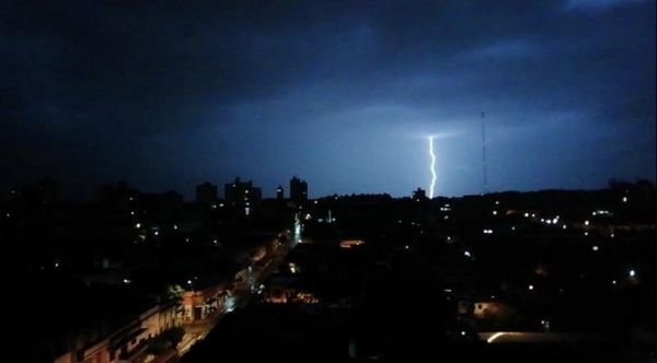 Meteorología advierte sobre lluvias y tormentas para nueve departamentos