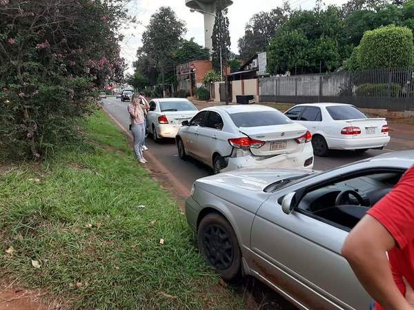 Percance en CADENA sobre la SUPERCARRETERA en CDE