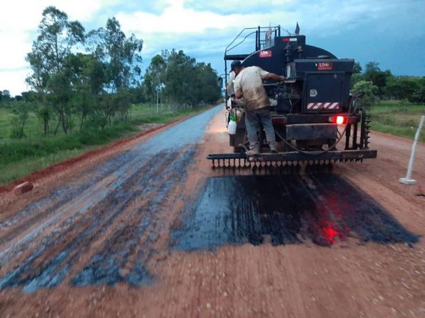 Avanzan trabajos de pavimentación asfáltica en Amambay