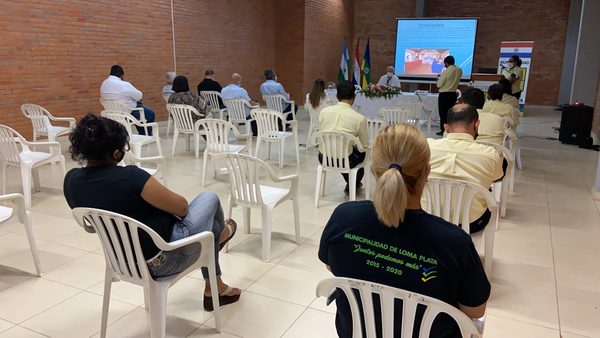 Realizan audiencia de rendición de cuentas en Loma Plata