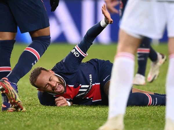 Neymar, 10 lesiones en el PSG que ponen en duda su modo de vida