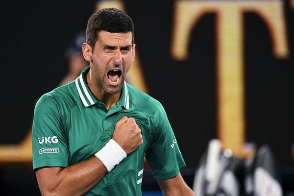 Djokovic sobrevive lesionado en un Abierto que pasa a puerta cerrada - Tenis - ABC Color