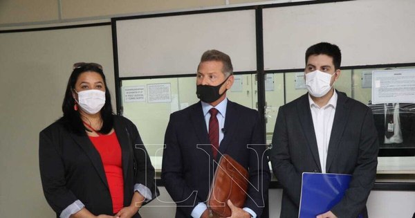 La Nación / Grupo Nación recurre a amparo para que EBY entregue información pública