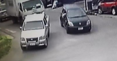 La Nación / Usaron el “pañuelo blanco” para huir con auto robado
