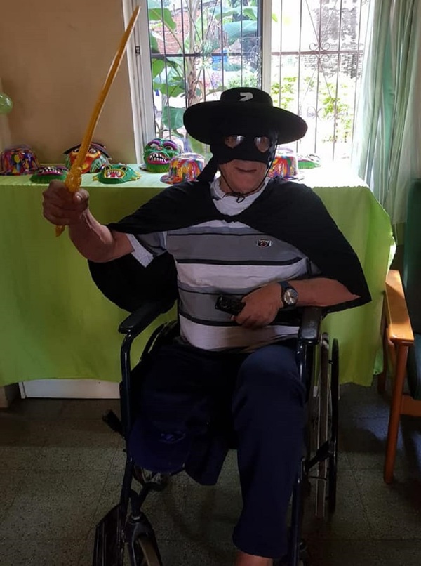 Viernes de carnaval en hogar de adultos mayores