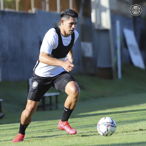 Olimpia sigue sin poder contar con Saúl Salcedo pese a que el pago se realizó en “tiempo y forma” a Huracán - Megacadena — Últimas Noticias de Paraguay