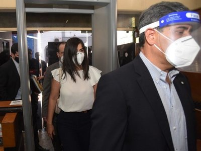 Citan a audiencia a Justo Ferreira y su hija en caso de compras Covid
