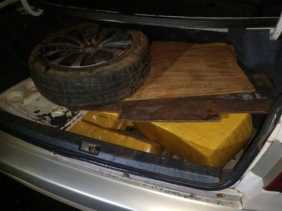 Procesan a transportadores de 230 kilos de marihuana prensada - ABC en el Este - ABC Color