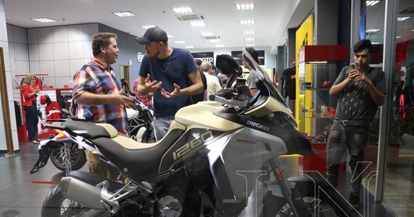 La Nación / En enero el índice de confianza del consumidor se ubicó en 49,2%