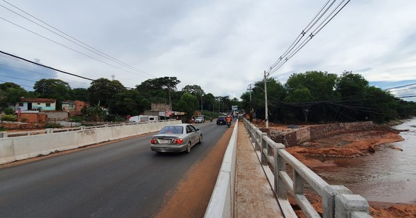 La Nación / Habilitaron tránsito en el puente sobre Arroyo Guasu en San Antonio