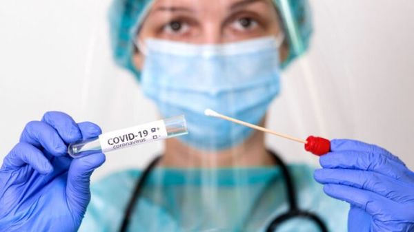Ministerio informa sobre 13 muertes y 823 nuevos contagios de Covid-19