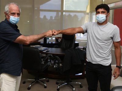 Robert Rojas amplía contrato con River Plate