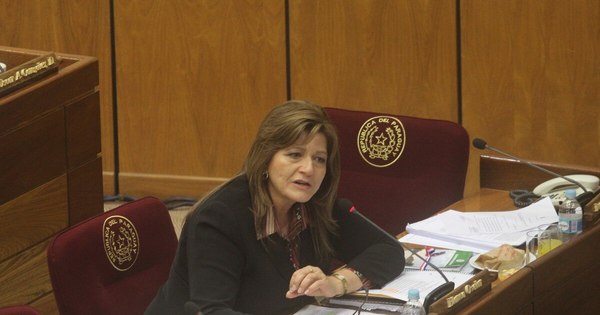 La Nación / Critican mala gestión del gobierno central