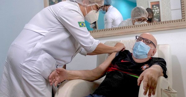 La Nación / Alertan sobre falta de dosis en Brasil