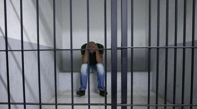 Crónica / Polis pescan a maltratadores y “jakare”