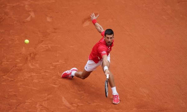 Djokovic pone en duda su participación en octavos ante Raonic