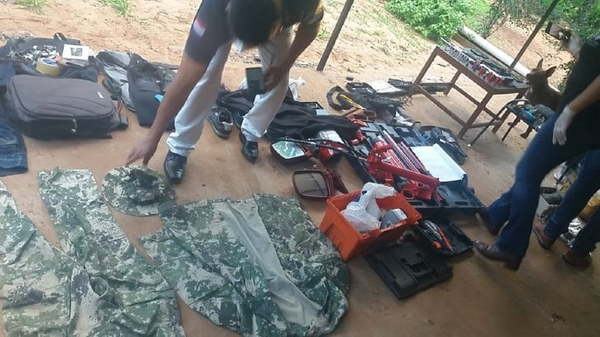 Fiscalía no descarta que algún militar provea uniformes a delincuentes - Noticiero Paraguay
