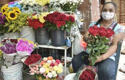 Hoy, ayudantes  de Cupido  esperan a los enamorados - Nacionales - ABC Color