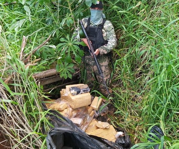 Militares decomisan unos 150 kilos de marihuana en reserva de binacional