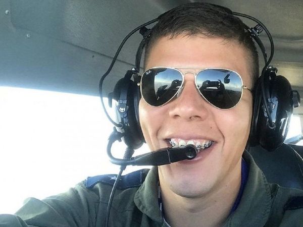 La madre del copiloto fallecido llegó al país desde España
