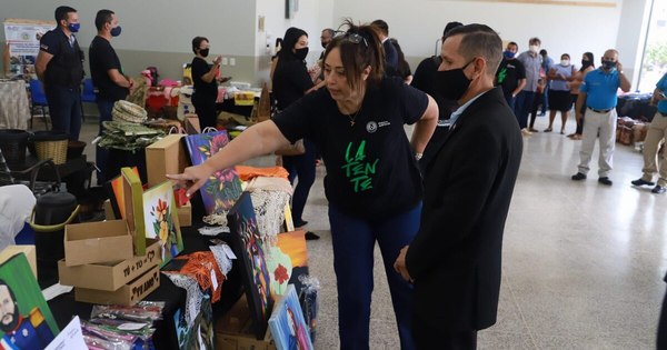 La Nación / Realizan exitosa feria con productos fabricados por reclusos