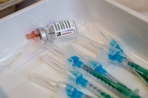 La vacuna de Oxford/AstraZeneca se prueba por primera vez en niños - Mundo - ABC Color