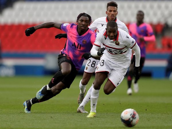 Moise Kean saca al París Saint Germain del apuro