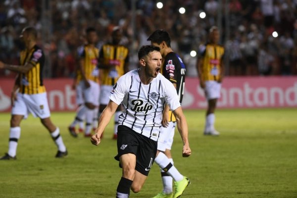 Libertad: Goleada y a tercera fase