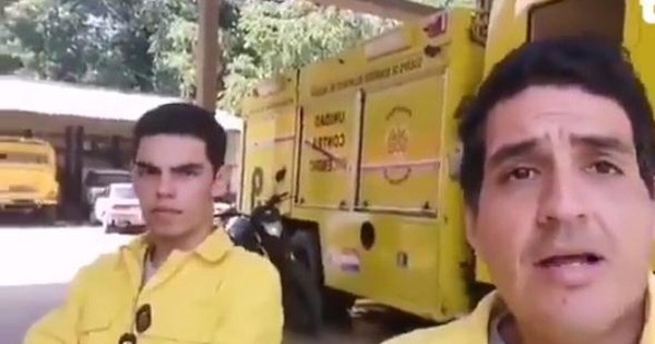 La Nación / Bombero recibe ofertas laborales tras ser despedido por ayudar en un incendio