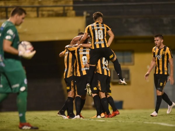 La pegada y eficacia de Guaraní tumban al 12 de Octubre