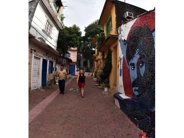 “Es necesario integrar los barrios excluidos a la ciudad capital”