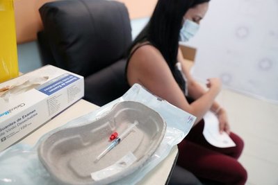 Chile busca garantizar las clases presenciales: vacunarán a más de 50.000 maestros - ADN Digital