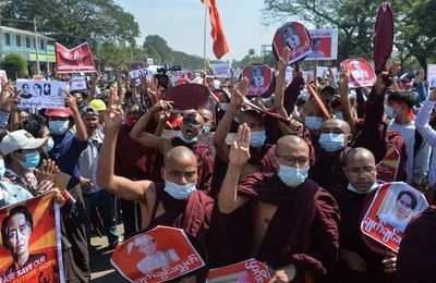 Birmania aumenta la represión contra el movimiento de desobediencia civil - Mundo - ABC Color