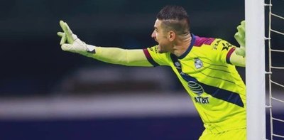 Crónica / Antony ataja todo y es gran figura del Puebla