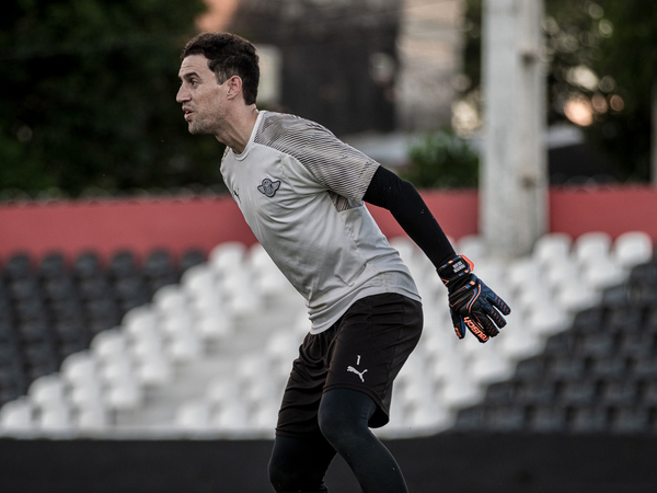 Martín Silva será titular frente a Cerro Porteño