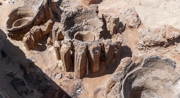 Descubren en Egipto restos de una cervecera de hace 5.100 años