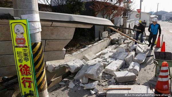 Un centenar de heridos dejó terremoto en Fukushima